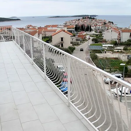 Silvija Apartment Primosten