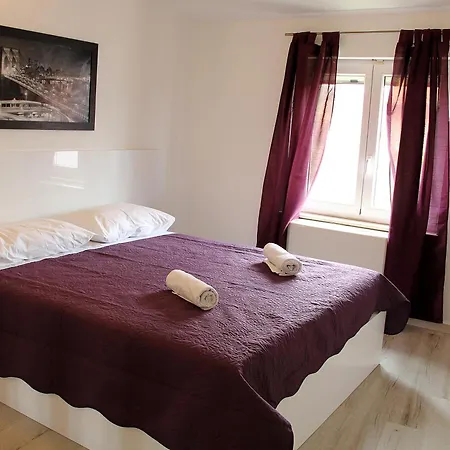 Apartamento Silvija Primošten