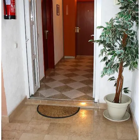 Apartment Silvija Primosten