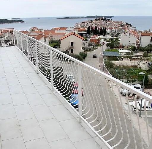 Silvija Apartament Primošten